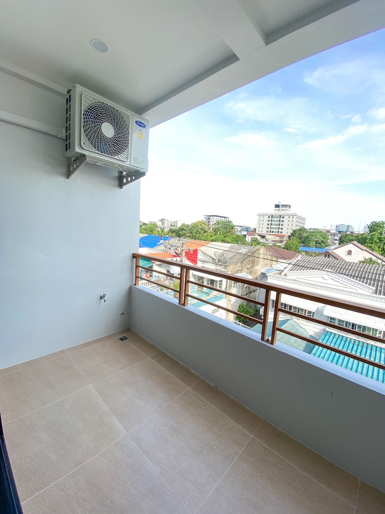 GP House Bangkok Sukhumvit Onnut BTS Skytrain