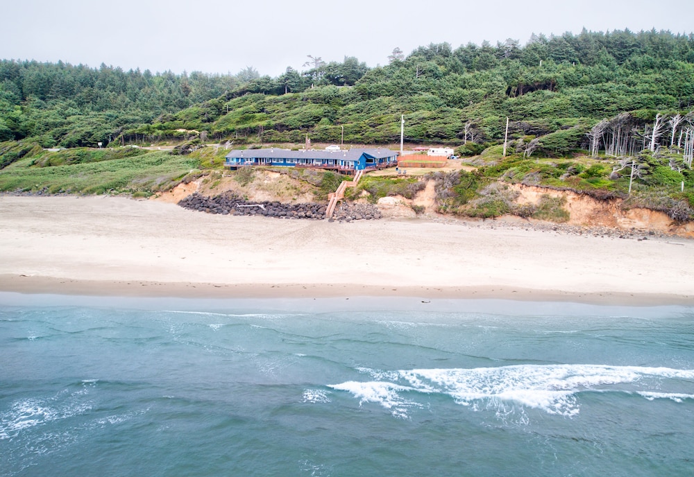 Moolack Shores Inn in Newport, United States