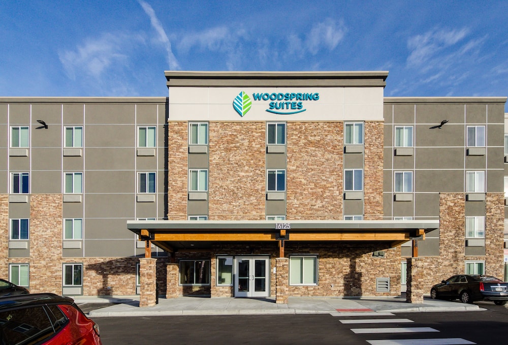 WoodSpring Suites Thornton North Denver - photo 28