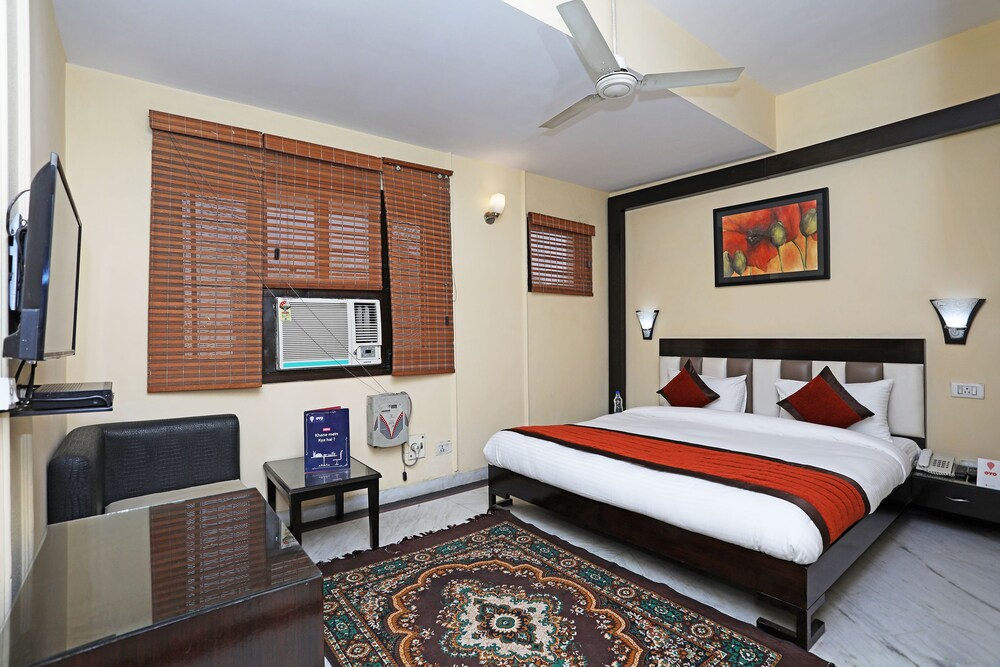 OYO 10057 Hotel Laksh Residency