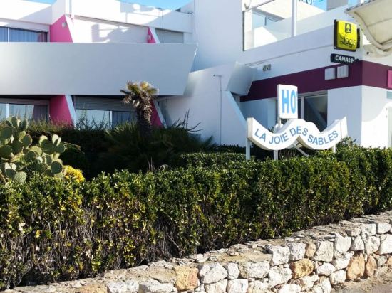 Logis Hôtel la Joie des Sables Rest.les Flots d’Azur in Sete, France