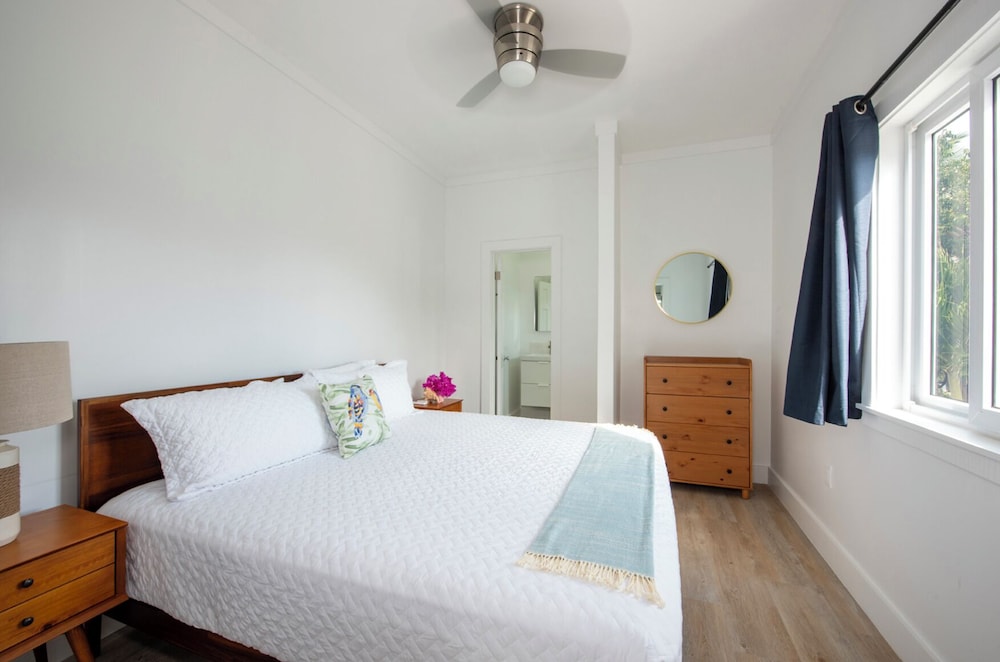 Laughing Bird Suites — 4-Star Luxury Hotel in Governor's Harbour, Bahamas