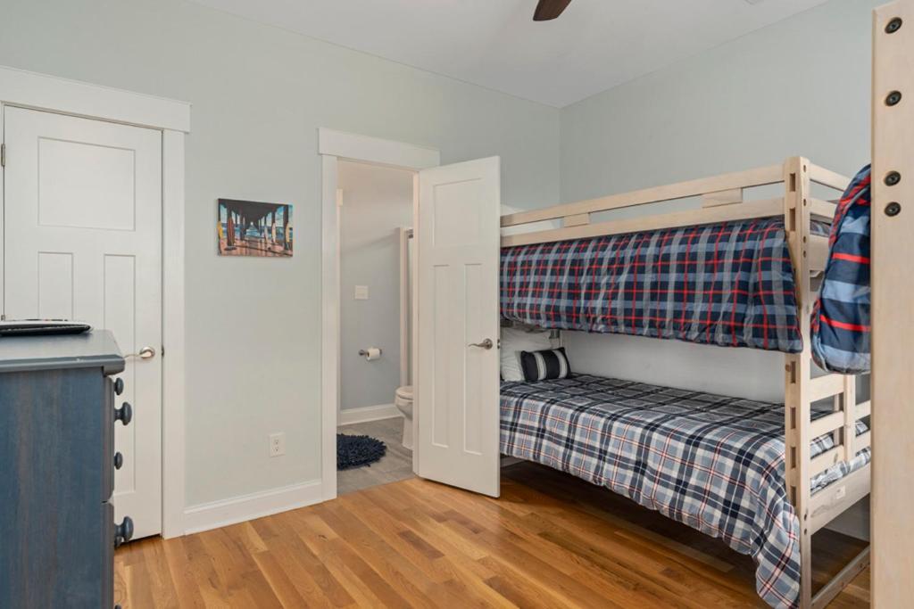 Coast is Clear by Oak Island Accommodations - photo 2