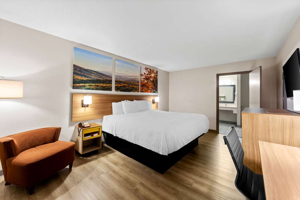 Days Inn by Wyndham Brownsville - photo 31