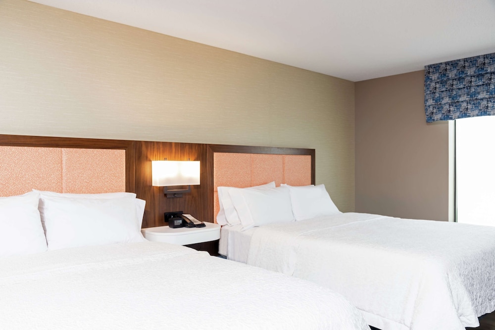 Hampton Inn & Suites Marshalltown - photo 6