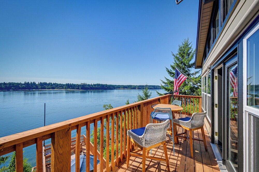 Private Beach at Waterfront Harstine Island Escape — hotel in Shelton