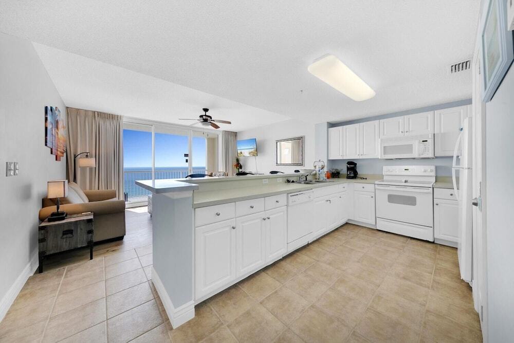 Majestic Beach Towers 1 1213 - photo 20