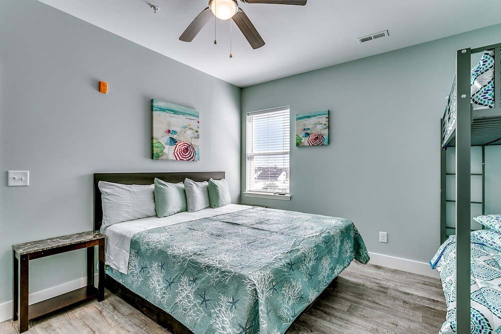 Together Resorts Cherry Grove Resort at 5401 B N Ocean Blvd - photo 5