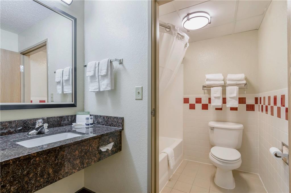 Rodeway Inn Hesston KS - photo 18