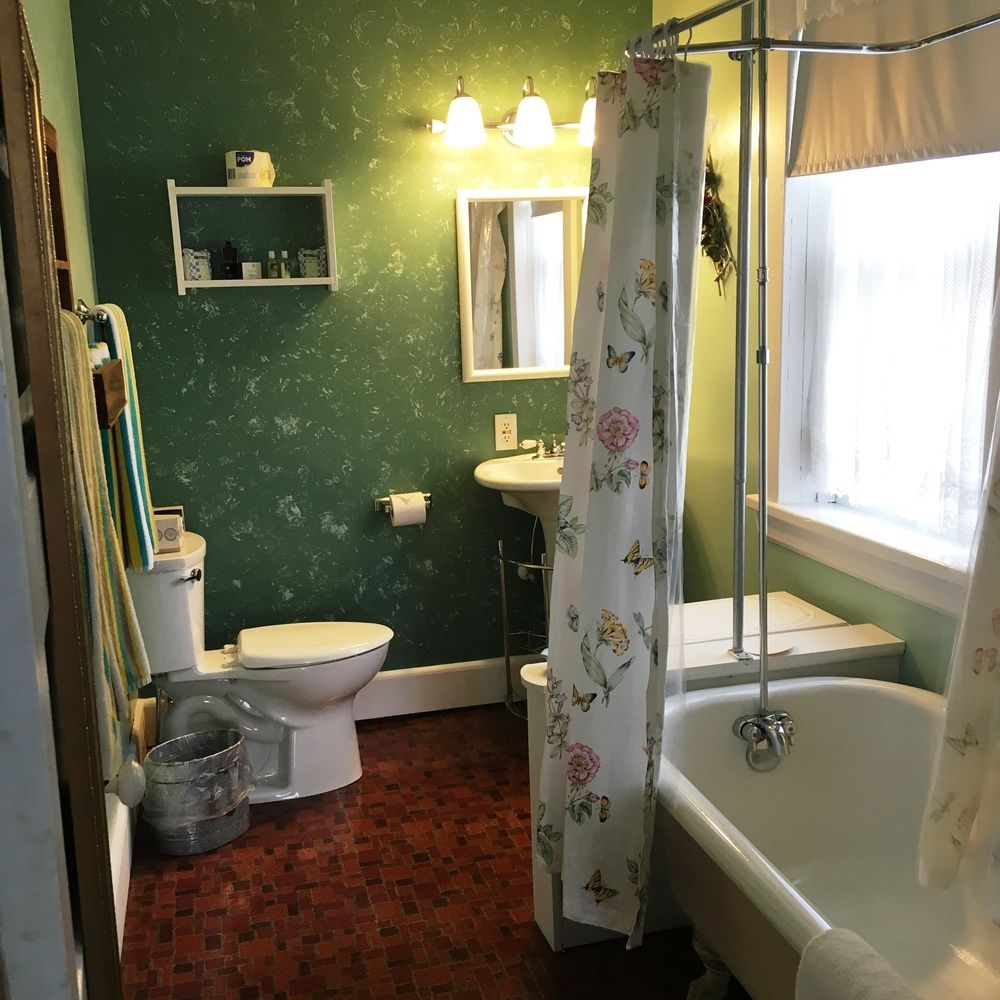 Francie's Inn - photo 38