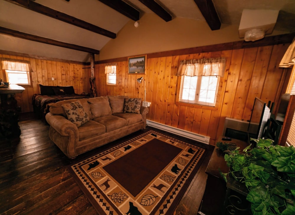 Chinook Winds Motel - photo 95