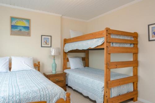 The Beach Fact Oar by Oak Island Accommodations - photo 26