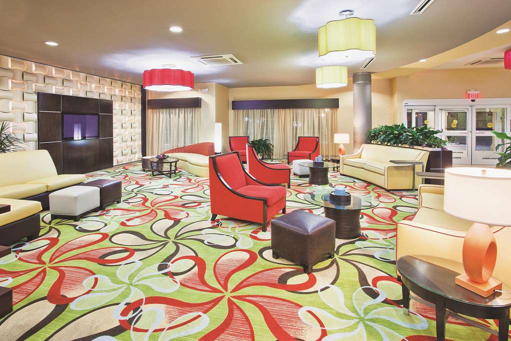 La Quinta Inn & Suites by Wyndham Hinesville Fort Stewart - photo 8