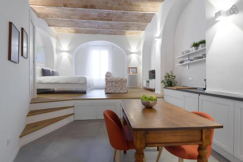 FAMM Apartments Charming open space in Trastevere — 4-Star Luxury Hotel in Rome, Italy