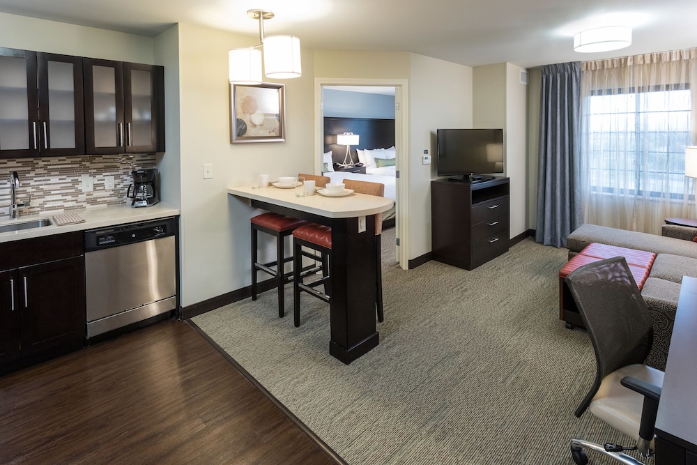 Staybridge Suites Omaha West by IHG - photo 9