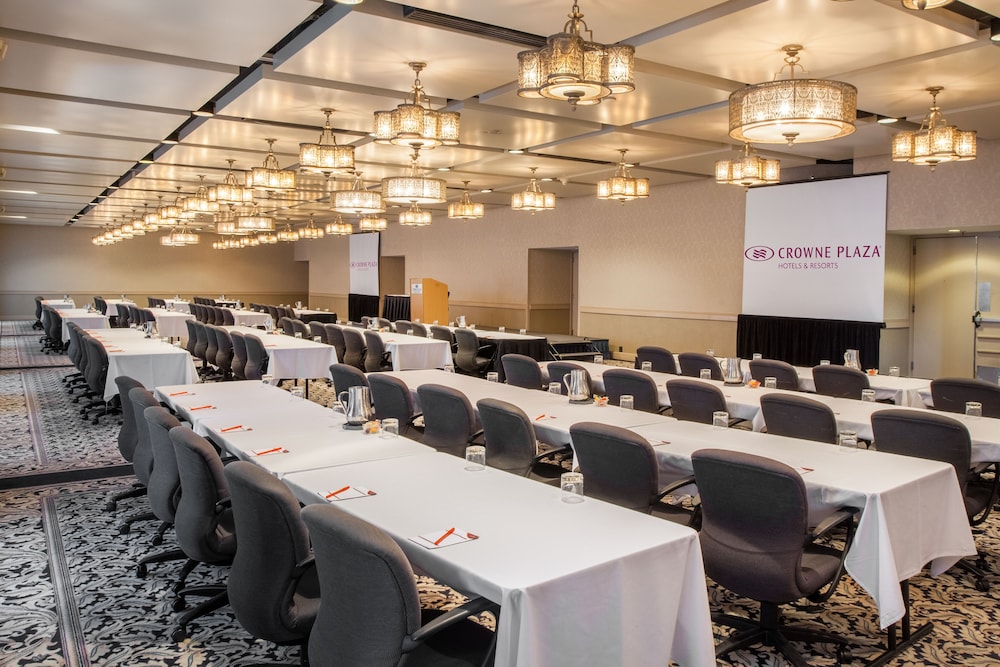 Crowne Plaza Minneapolis West by IHG - photo 61
