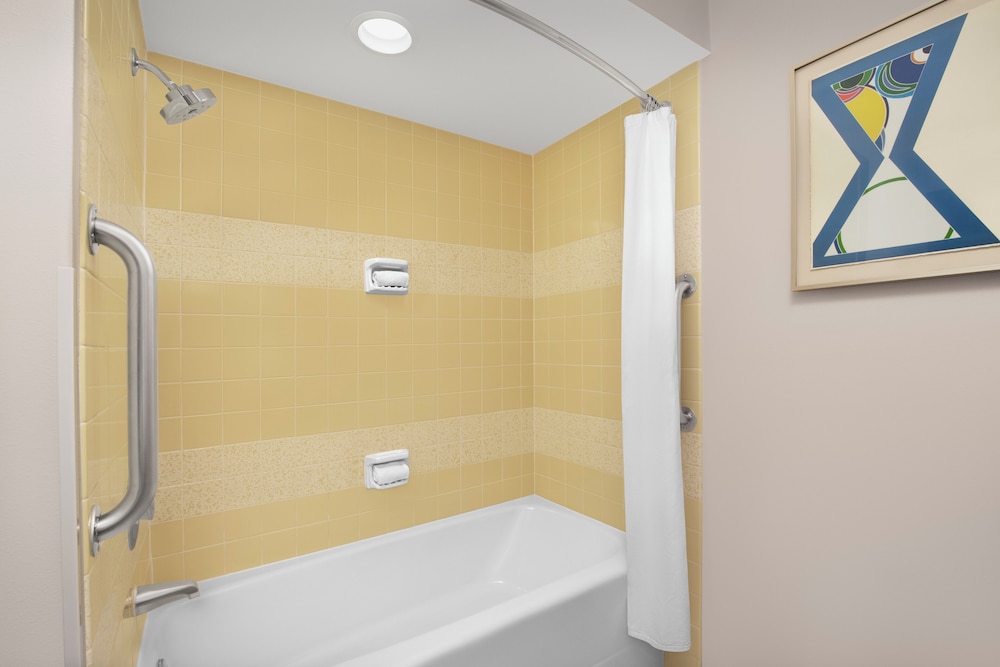 Ashland Hills Hotel & Suites - photo 43