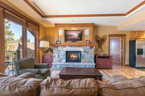 Iron Horse Lodge North 201 by East West Hospitality — 4-Star Luxury Hotel in Truckee, United States