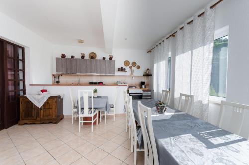 Rooms Mladen P — Banjol — photo 5