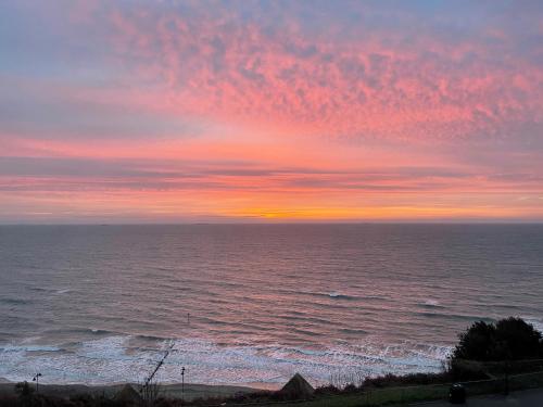 BayVue Apartment & Apartment 7 The Bay House — 4-Star Luxury Hotel in Shanklin, United Kingdom