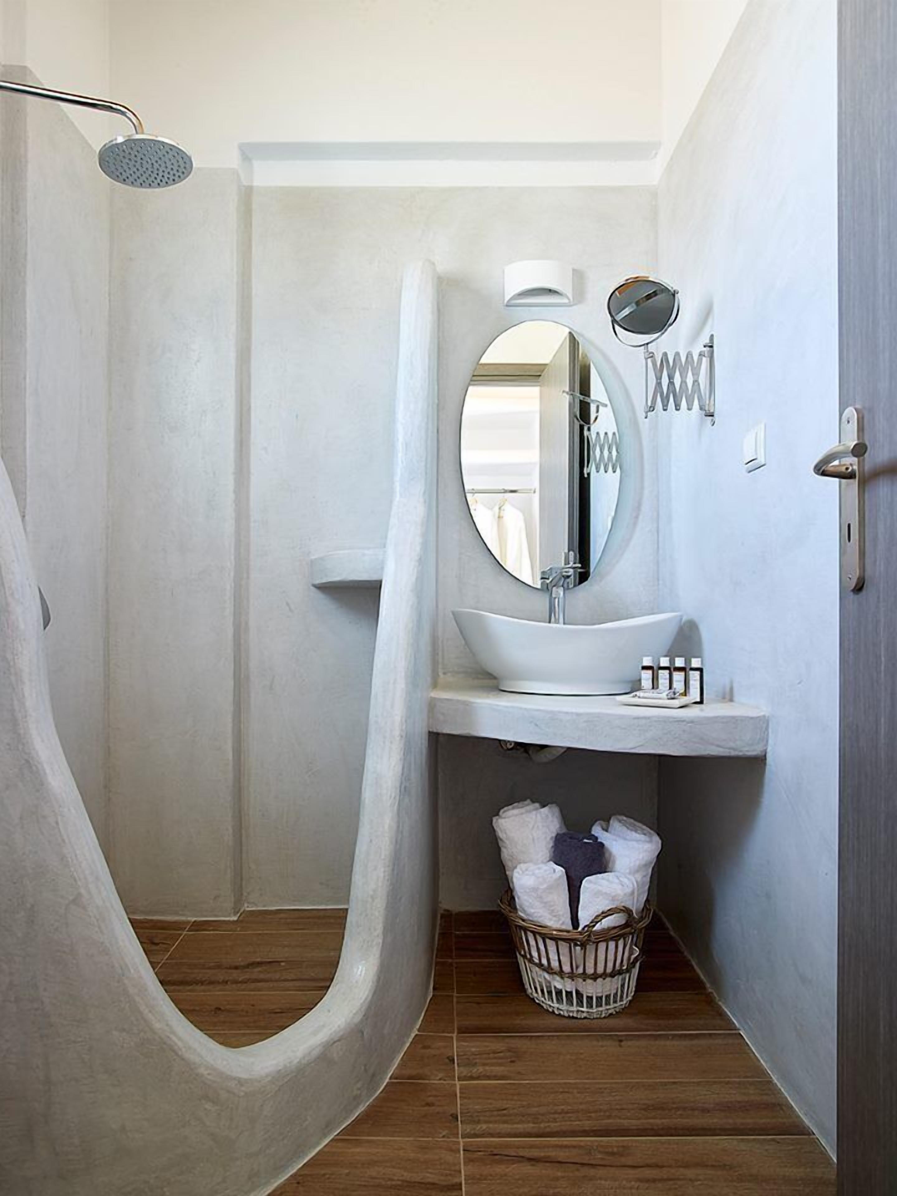 Lithos Luxury Rooms Adults Only in Milos, Greece