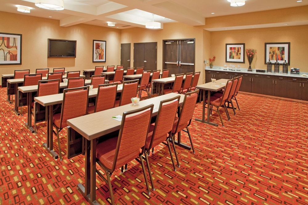 Courtyard by Marriott Pittsburgh North Cranberry Woods - photo 26