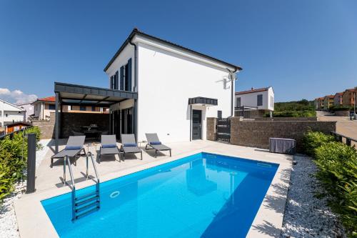 Villa Bella — 4-Star Luxury Hotel in None, Croatia