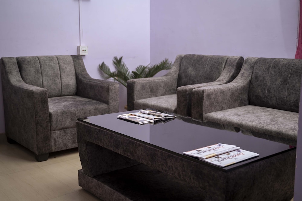 Hotel Town And Country Inn — Guwahati