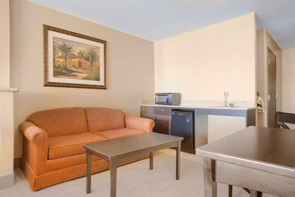Holiday Inn Express & Suites Yuma by IHG - photo 6