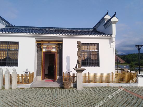 Lan Mei Yu Gang Hotel in Wenquan, People's Republic of China