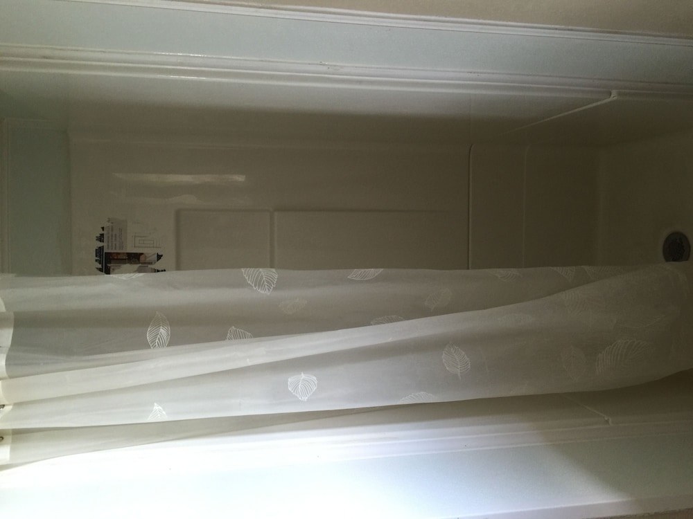 Pelican Inn and Suites - photo 15