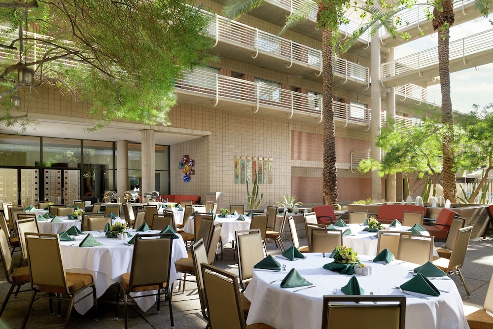 DoubleTree Suites by Hilton Phoenix - photo 42