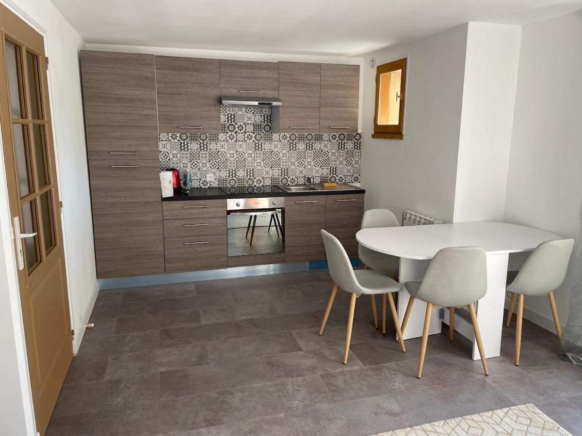 T2 Meuble 42m2 Avec Terasse — hotel near Rodez–Aveyron Airport