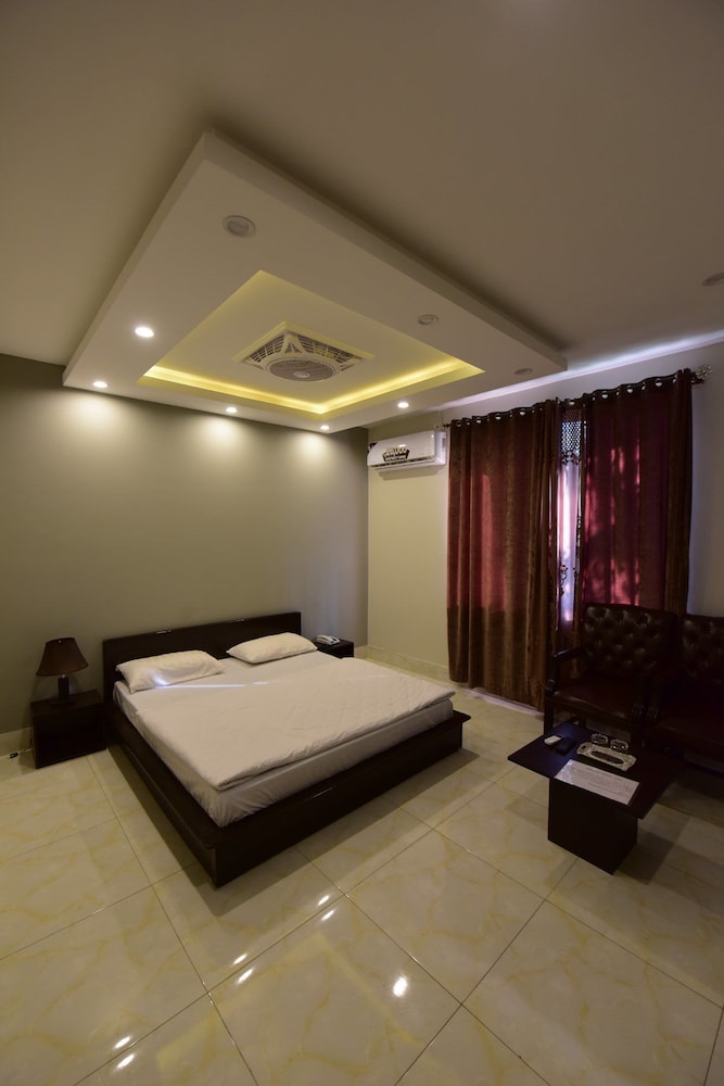 La Orilla Hotel in Muzaffarabad, Pakistan