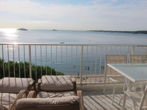 Fettolina Palm Beach Location Cannes Front de Mer Et Plage — 4-Star Luxury Hotel in Cannes, France