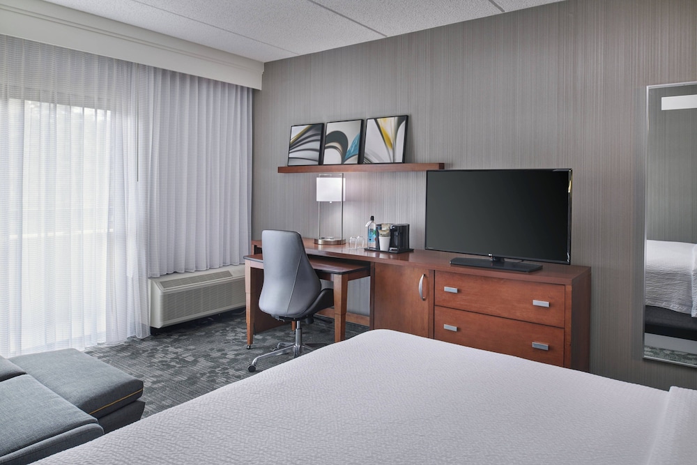 Courtyard by Marriott Chicago Oakbrook Terrace - photo 7