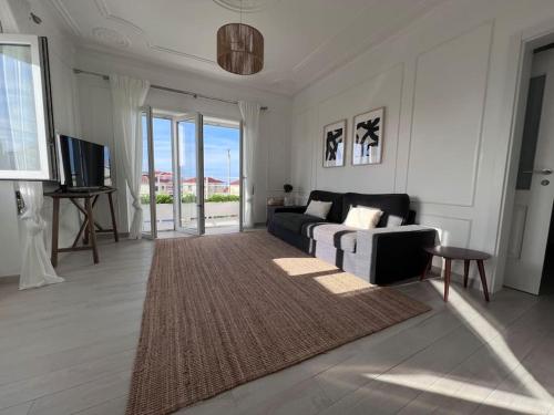 Close to Everything Bright Modern Apartment — 4-Star Luxury Hotel in Nazare, Portugal