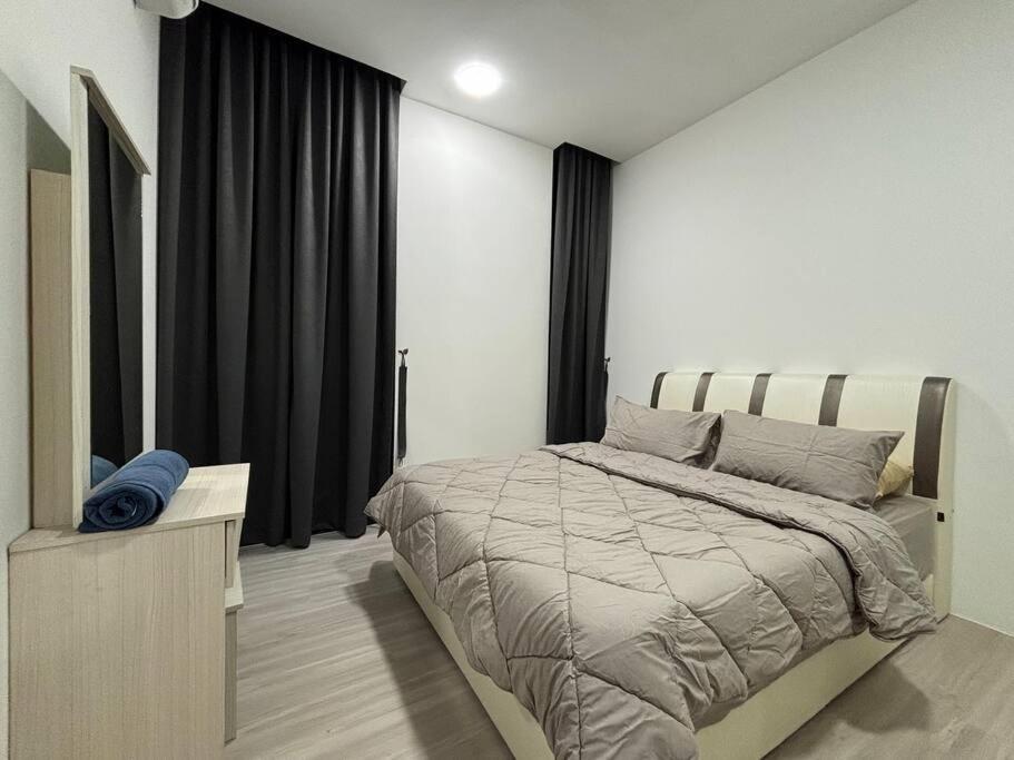 Podium Home2 for 7pax at AEON Mall Kuching — 4-Star Luxury Hotel in Kuching, Malaysia