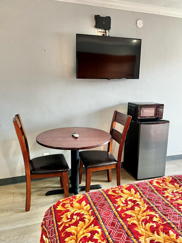 Aqua Inn Motel - photo 6