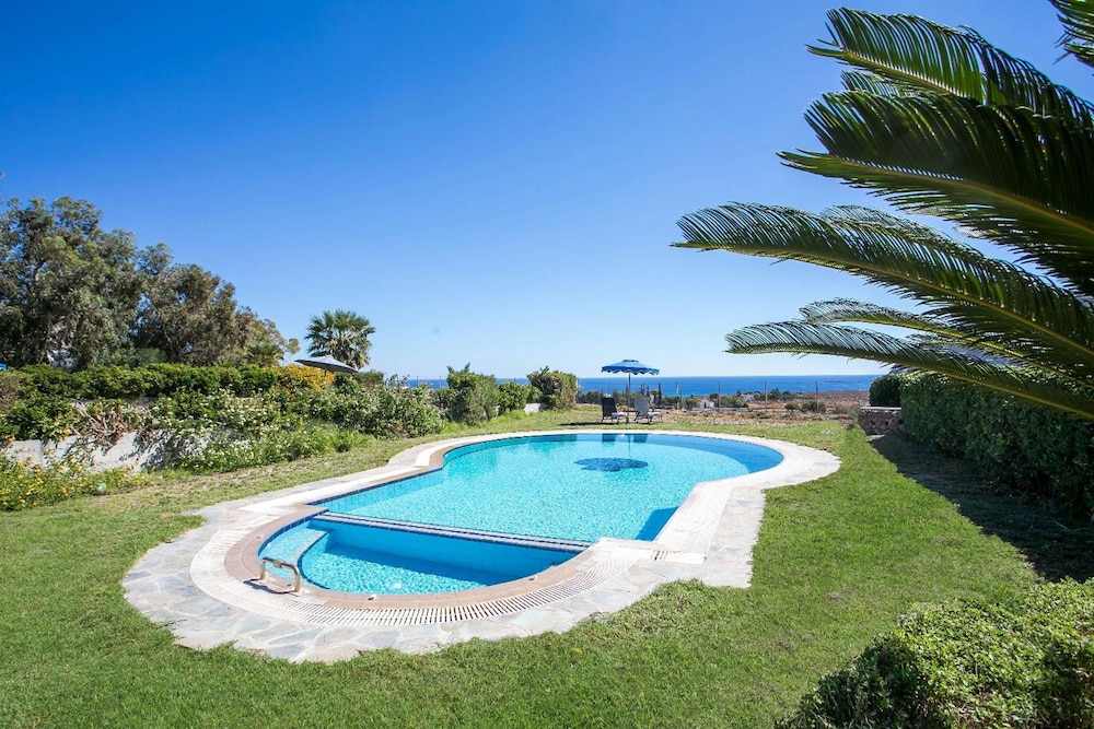 Villa Seashell in Rhodes — 4-Star Luxury Hotel in Rodos, Greece