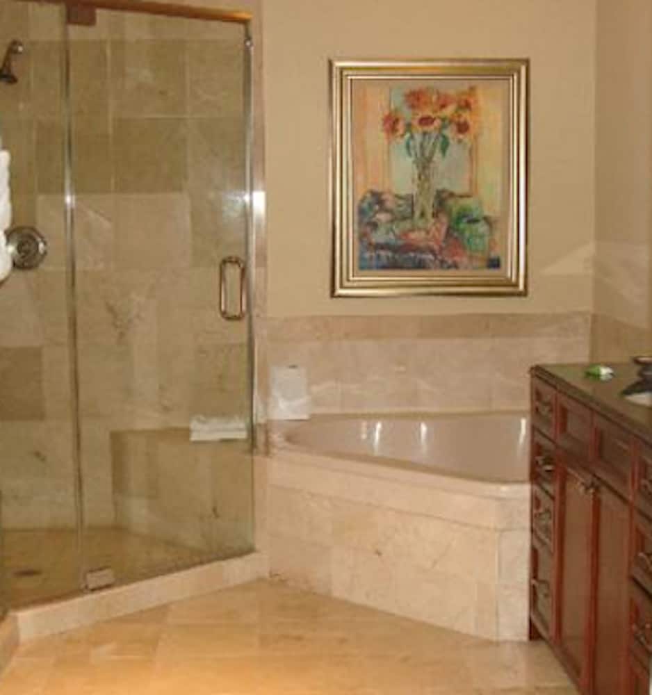 Emerald Grande Vacation Resort by Resort Stay - photo 16