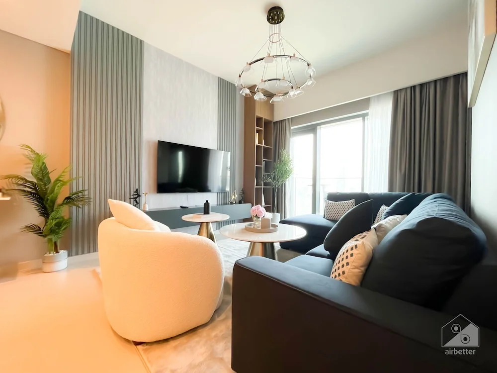 Ultimate Luxury in the Heart of Downtown — 4-Star Luxury Hotel in Dubai, United Arab Emirates