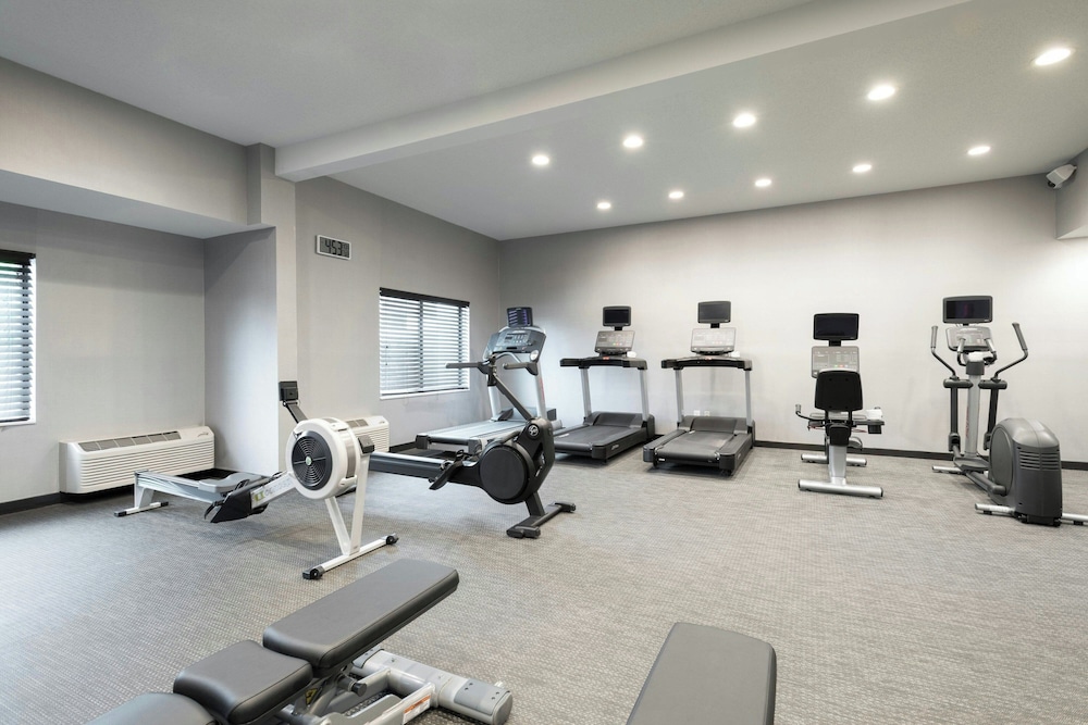 Courtyard By Marriott Danbury - photo 22