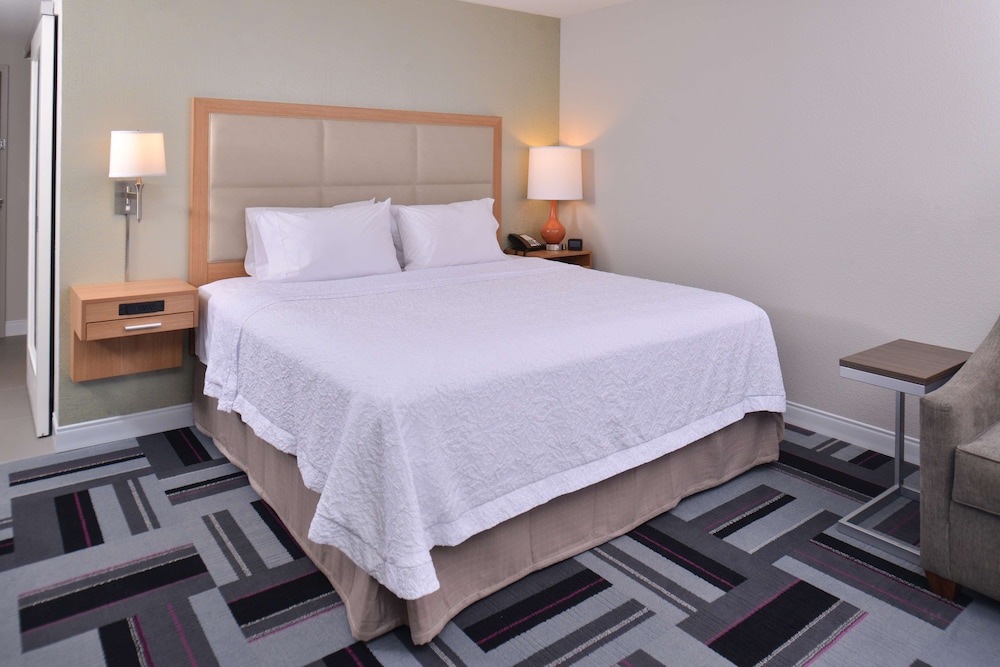 Hampton Inn & Suites Ames - photo 24
