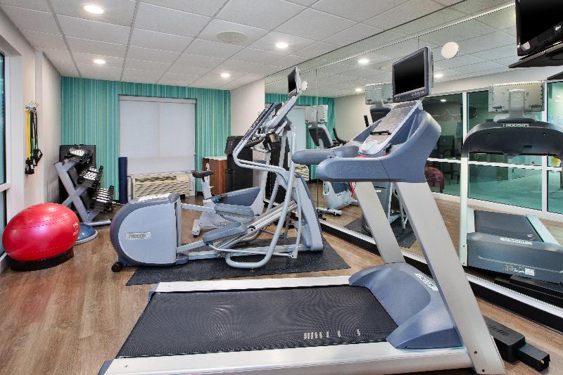 Holiday Inn Express I 26 & Us 29 At Westgate Mall by IHG - photo 48