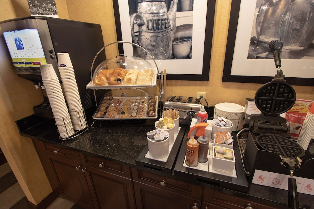 Hampton Inn Lincolnton - photo 20