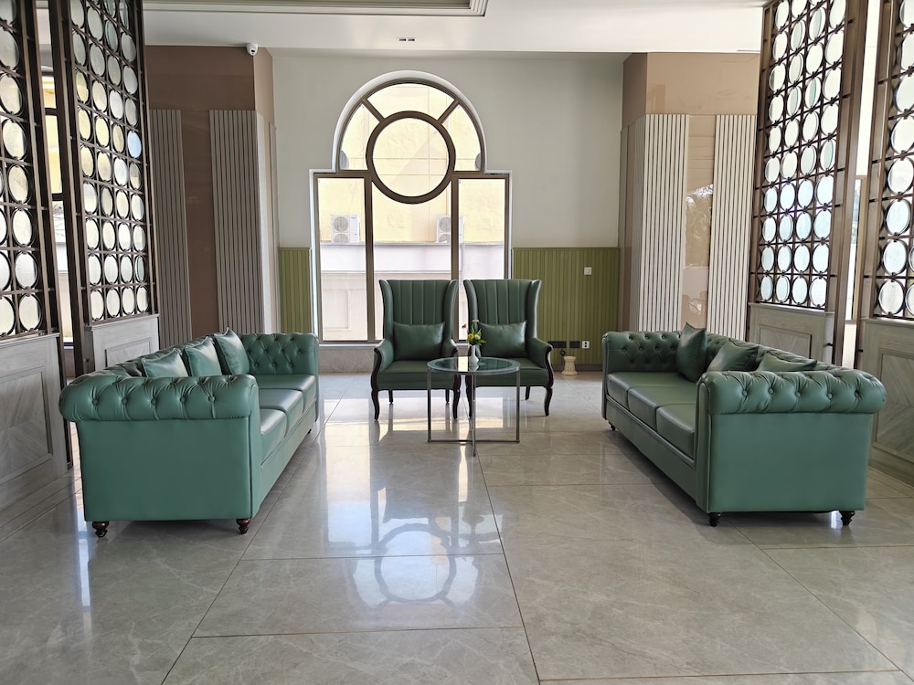 Treat Imperial — Aurangabad — photo 4