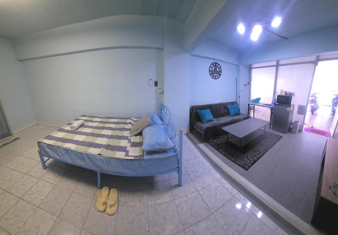 Beautiful Studio 107 Apartment with nice living room with WiFi — 4-Star Luxury Hotel in Bangkok, Thailand