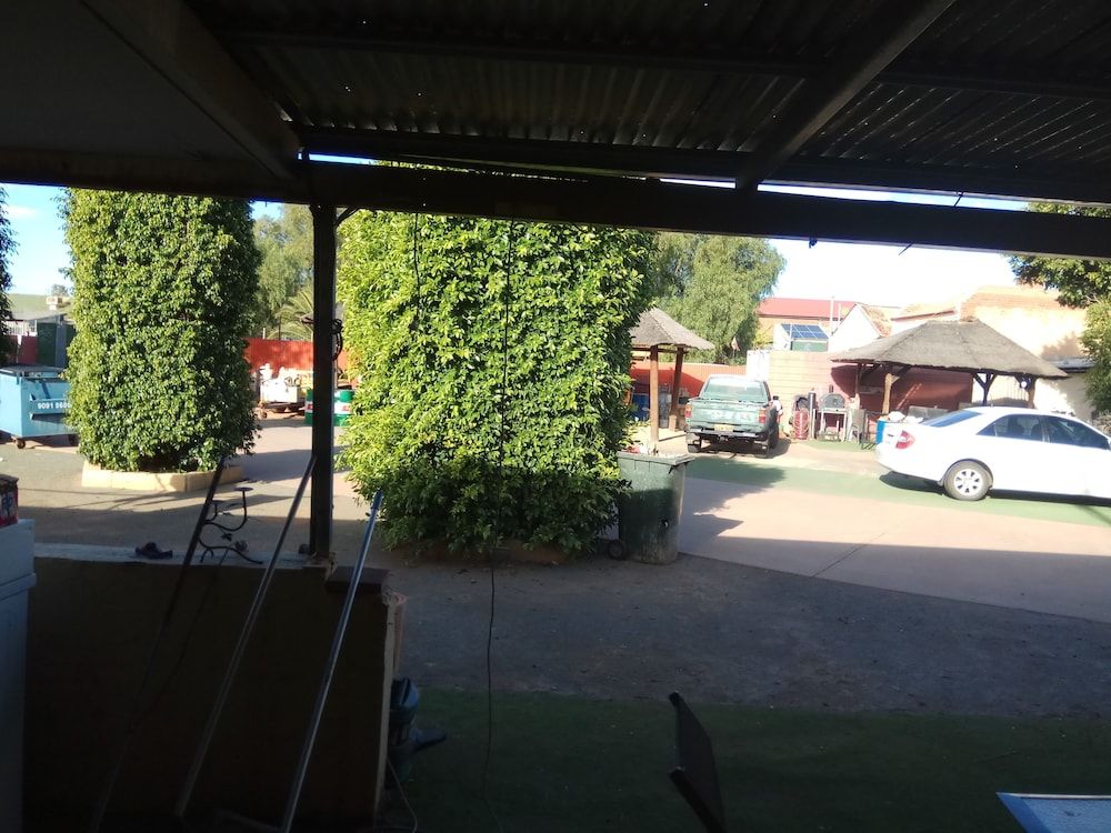 Burt Street Gardens - carbon neutral hotel in Boulder