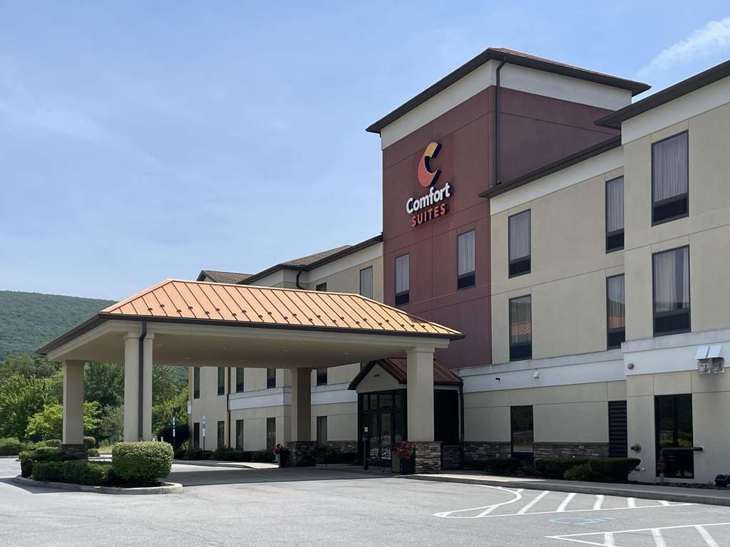 Comfort Suites Altoona North - photo 2